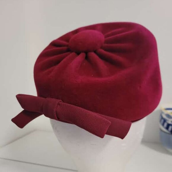 :Ladies Vintage Raspberry Red 1950's Felt Hat - Picture 1 of 5